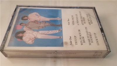 The Three Degrees - ... And Holding download mp3 flac