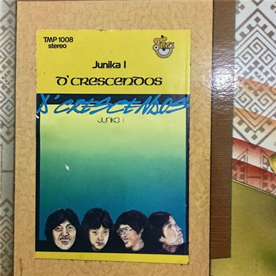 D'Crescendos - Junika 1 download mp3 flac