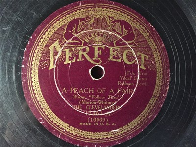The Clevelanders / Jack Teagarden And His Orch. - A Peach Of A Pair / You're Simply Delish download mp3 flac