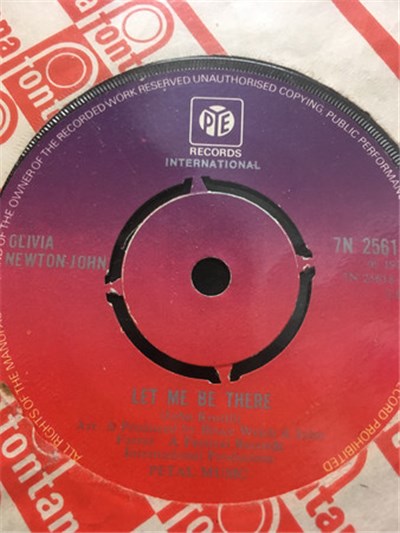 Olivia Newton-John - Let Me Be There download mp3 flac