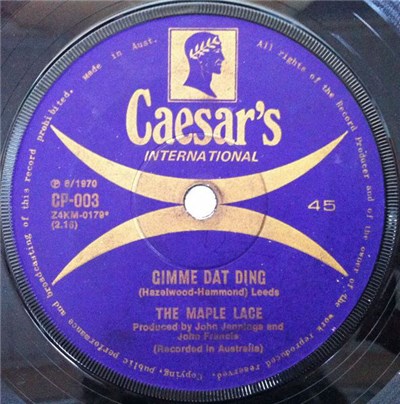 The Maple Lace - Gimme Dat Ding / Comes A Time download mp3 flac