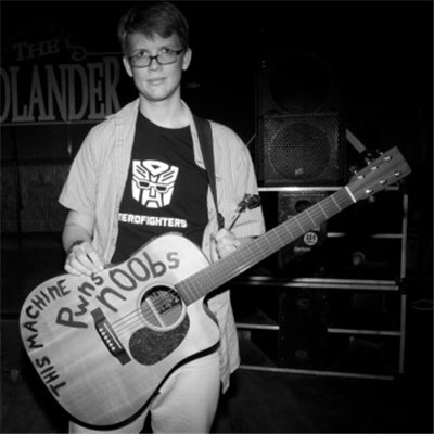 Hank Green - This Machine Pwns n00bs download mp3 flac
