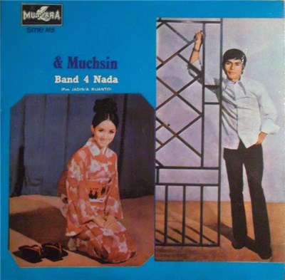 Titiek Sandhora, Muchsin - Ke Binaria download mp3 flac