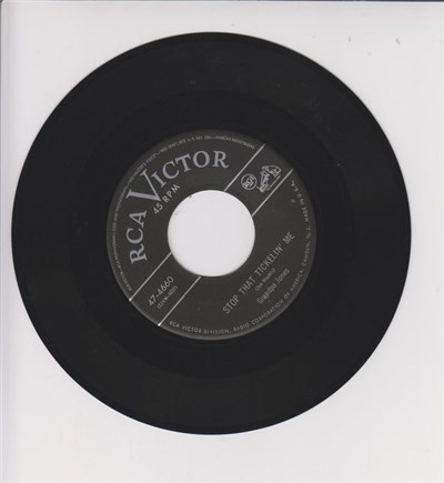 Grandpa Jones - Stop That Tickelin' Me / T.V. Blues download mp3 flac