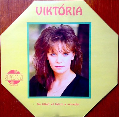Viktória - Ne Tiltsd El Tőlem A Szívedet download mp3 flac