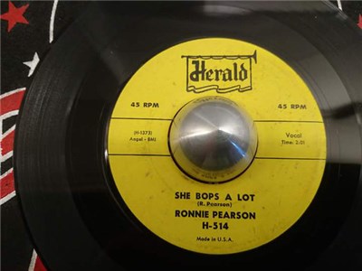 Ronnie Pearson - She Bops A Lot / I Dig That Gal The Most download mp3 flac