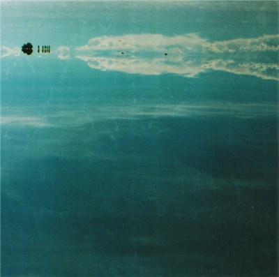 Naves - Voyeur download mp3 flac