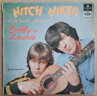 Bobby & Laurie - Hitch Hiker (Cum Sunt Ambulant) download mp3 flac