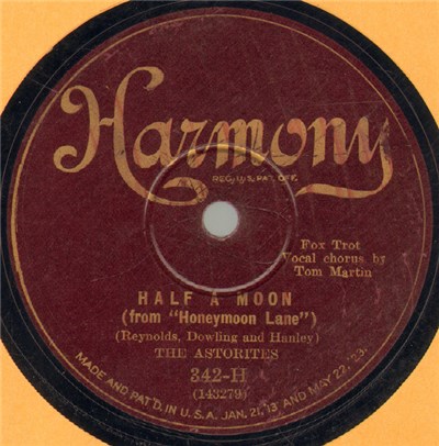 The Astorites / Lou Gold And His Orchestra - Half A Moon / Who'll Be The One? download mp3 flac