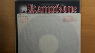 Kampfzone - Zwischen Den Fronten download mp3 flac