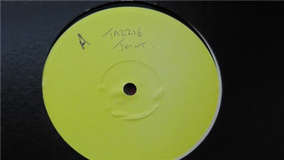 Jazzie Joint - Give A Little Love download mp3 flac