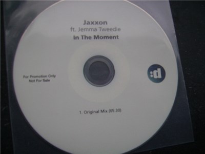Jaxxon Ft. Jemma Tweedie - In The Moment download mp3 flac